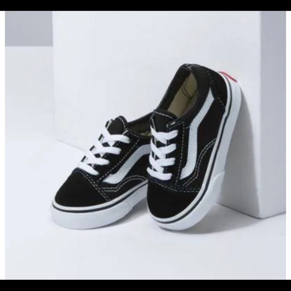 Vans - Picture 2 of 4